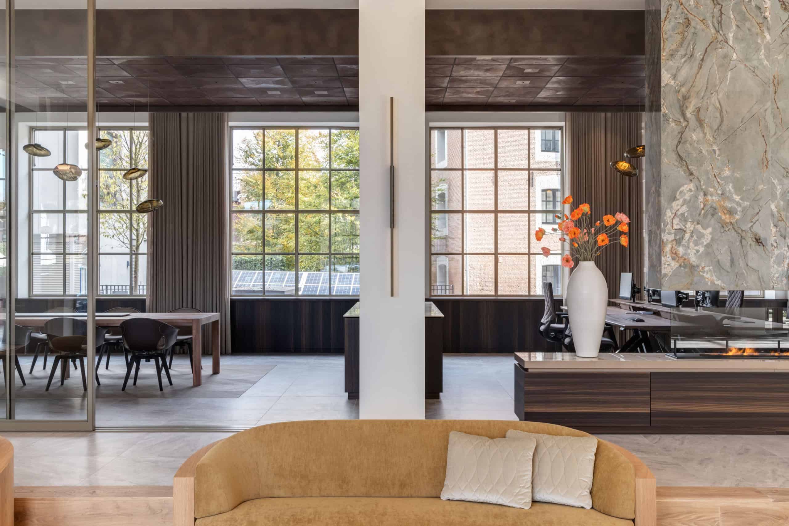 VOSS ARCHITECTURE L FOUNDERS OF LOYALTY CALIFORNIAN WINERY 9433 LR scaled